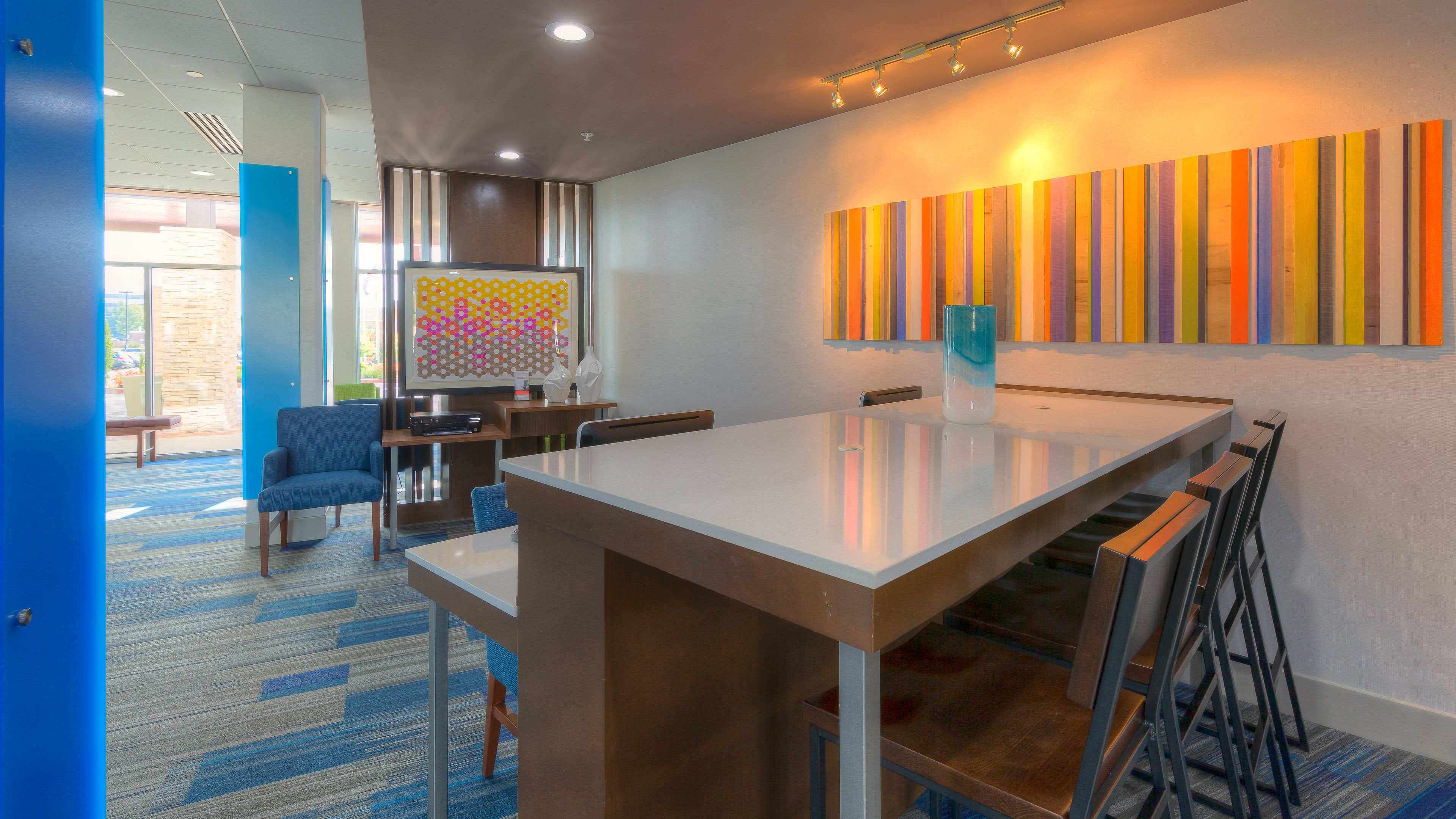 holiday inn express and suites tulsa midtown by ihg