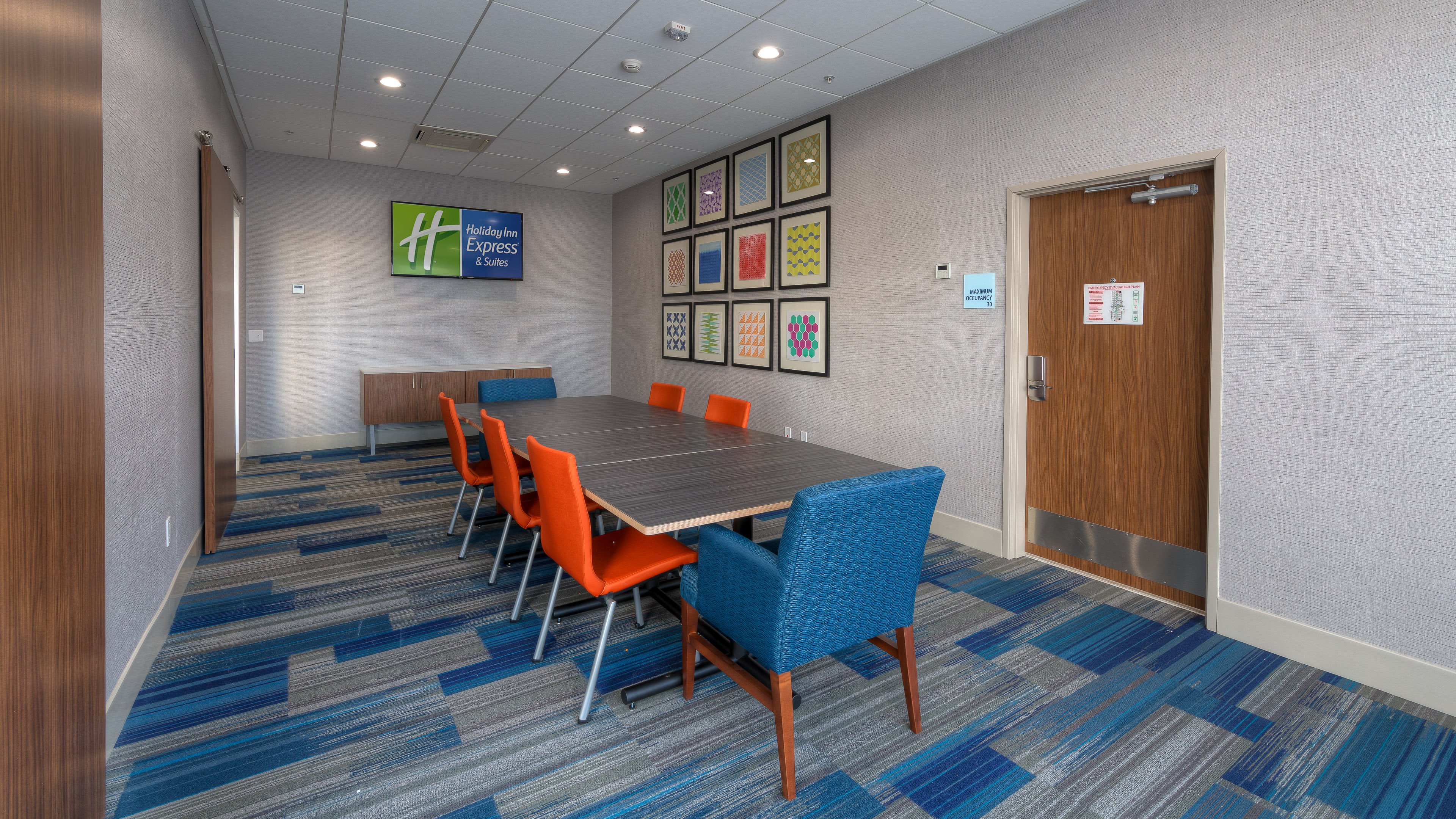 holiday inn express and suites tulsa midtown by ihg