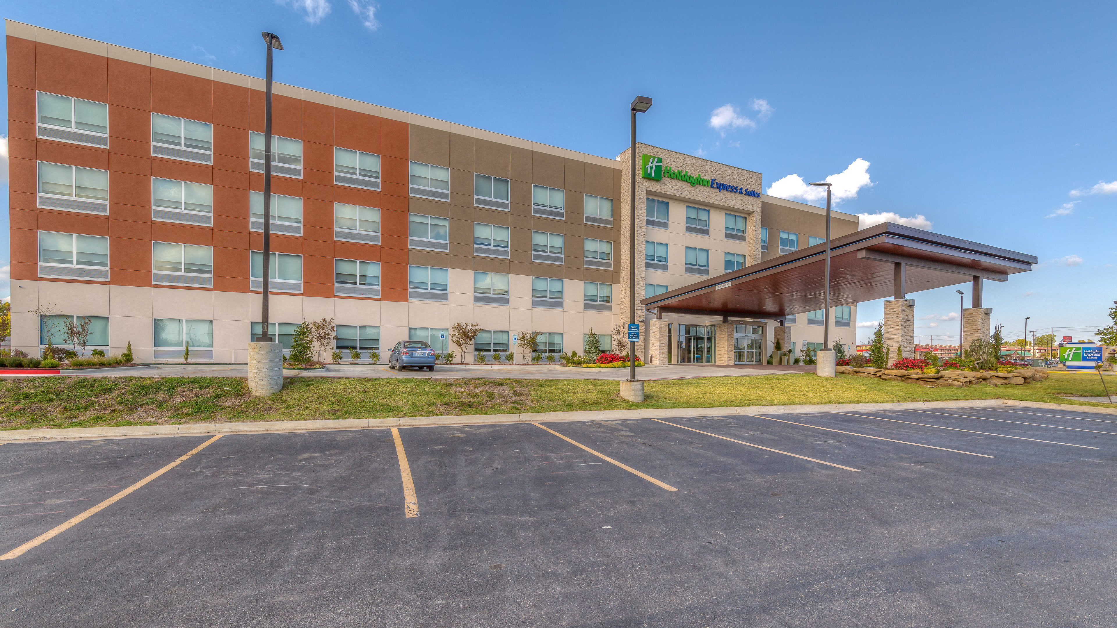 holiday inn express and suites tulsa midtown by ihg