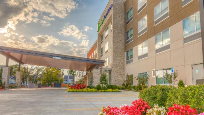 holiday inn express and suites tulsa midtown by ihg