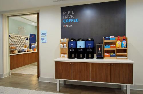 Holiday Inn Express & Suites Tulsa Midtown By Ihg,Oklahoma>>Tulsa,3 star