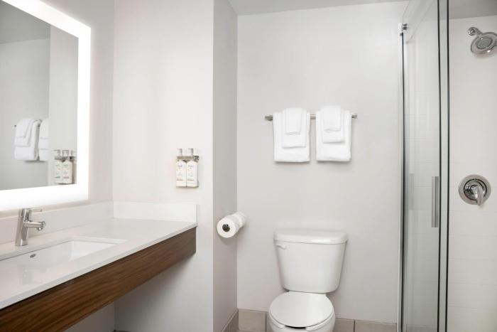 holiday inn express and suites pittsburgh north shore by ihg