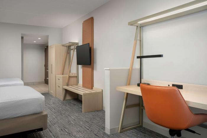 holiday inn express and suites pittsburgh north shore by ihg