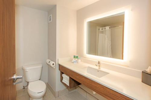 holiday inn express and suites pittsburgh north shore by ihg
