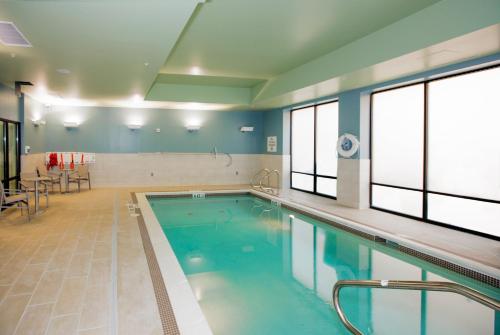 holiday inn express and suites pittsburgh north shore by ihg