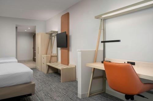 holiday inn express and suites pittsburgh north shore by ihg