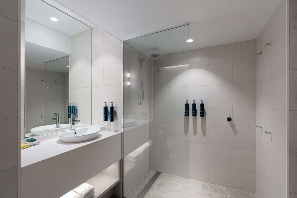 doubletree by hilton darwin esplanade