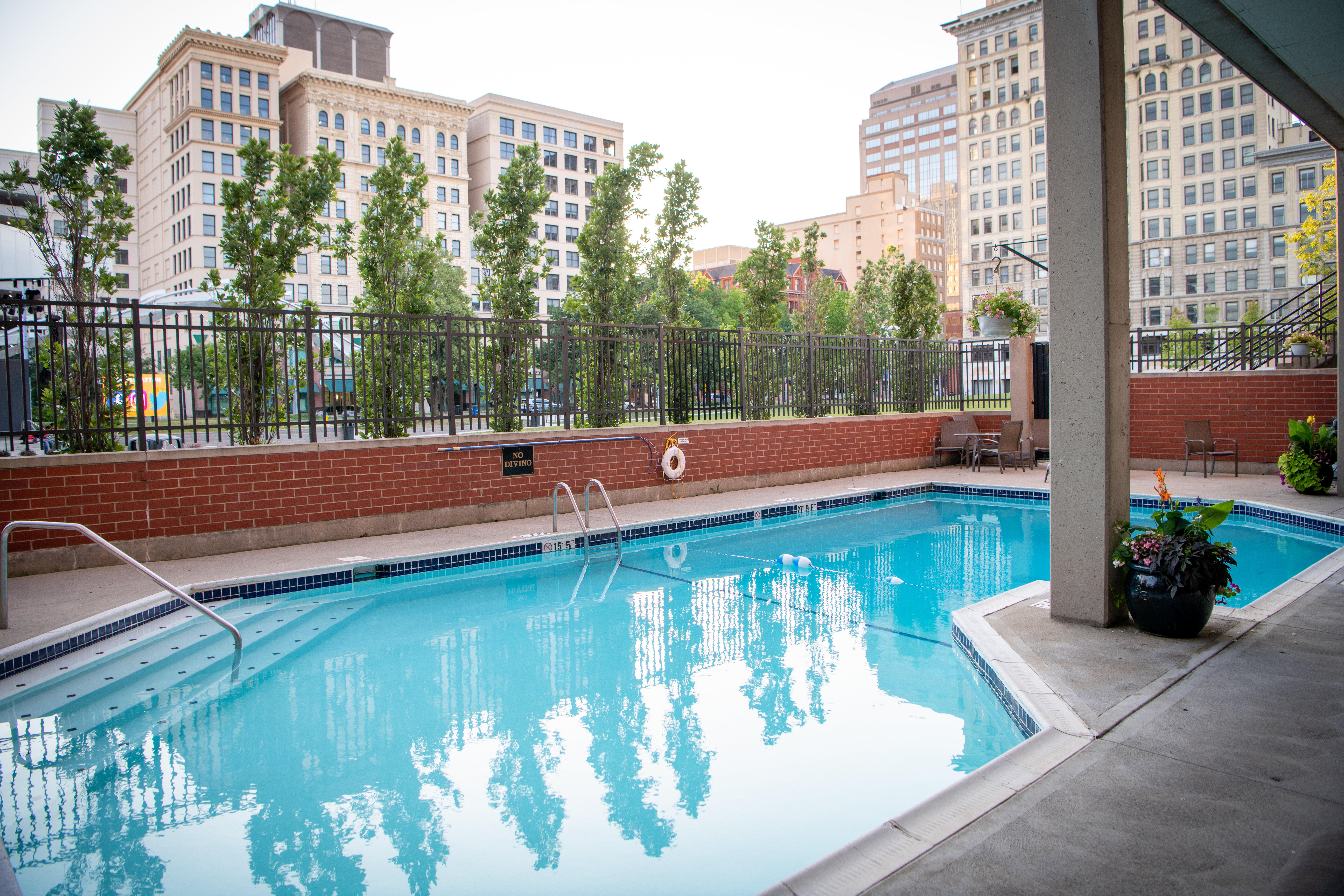 Crowne Plaza Dayton, An Ihg Hotel,Englewood>>Dayton,3 star