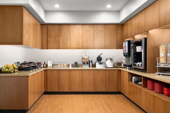Towneplace Suites By Marriott Champaign Urbana/Campustown,Champaign County>>Champaign,3 star