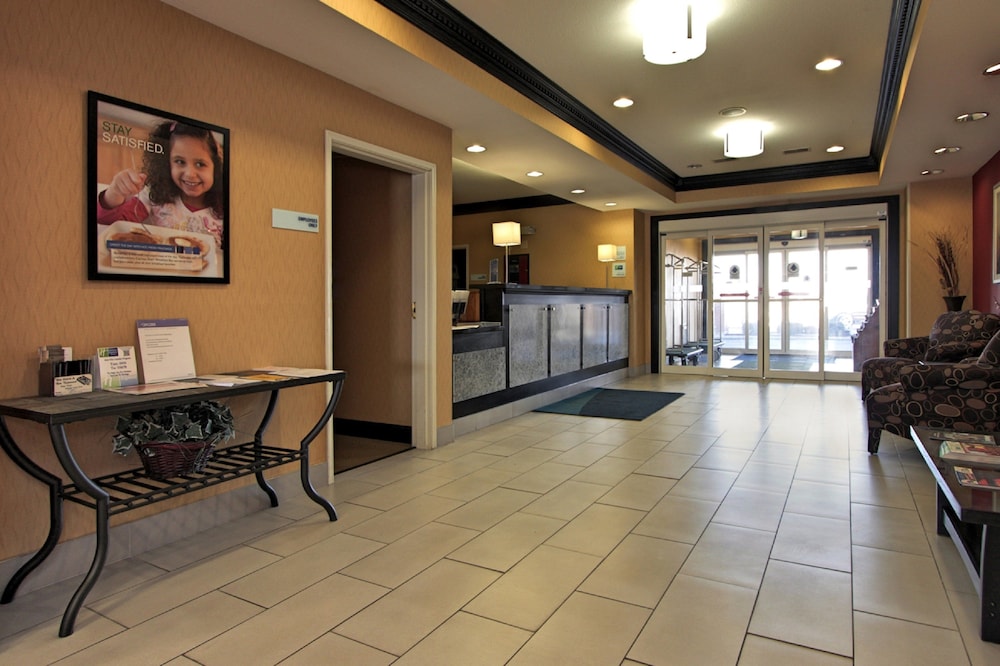 holiday inn express hotel and suites defiance by ihg