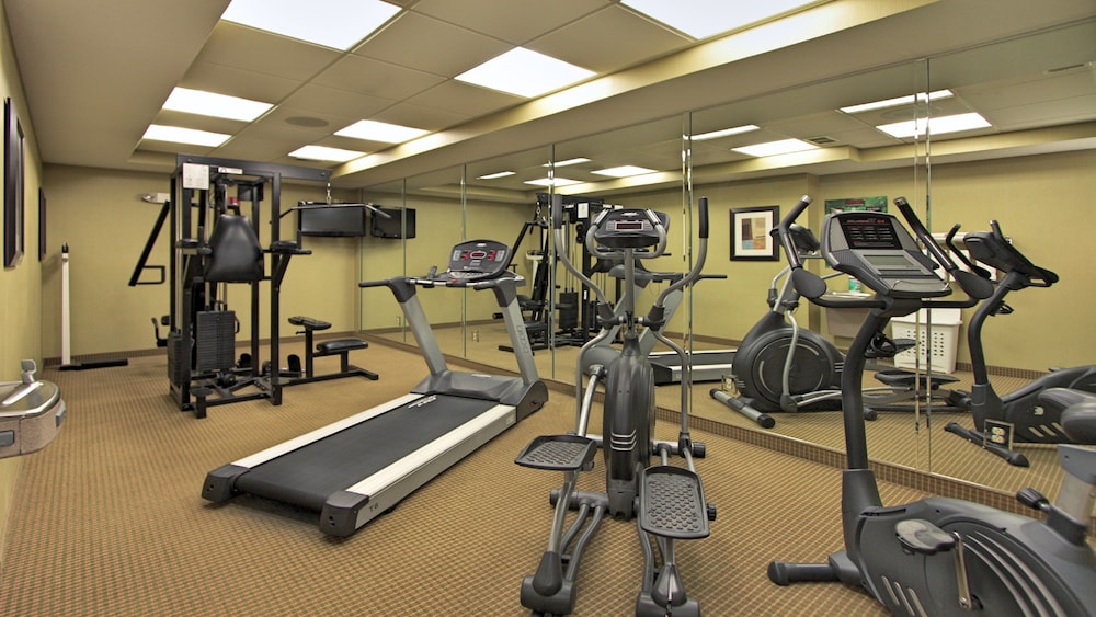 holiday inn express hotel and suites defiance by ihg