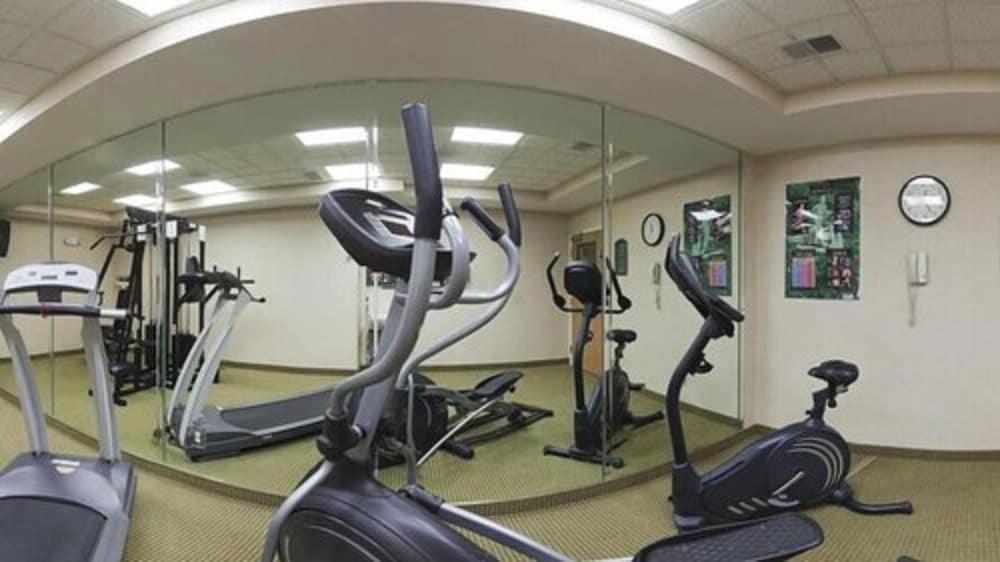 holiday inn express hotel and suites defiance by ihg