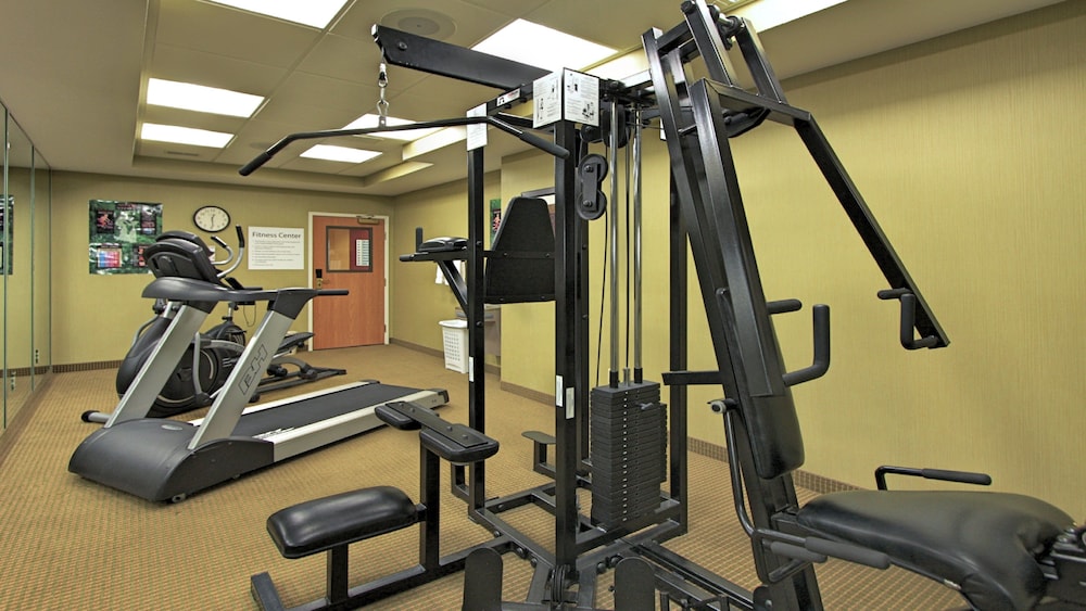 holiday inn express hotel and suites defiance by ihg