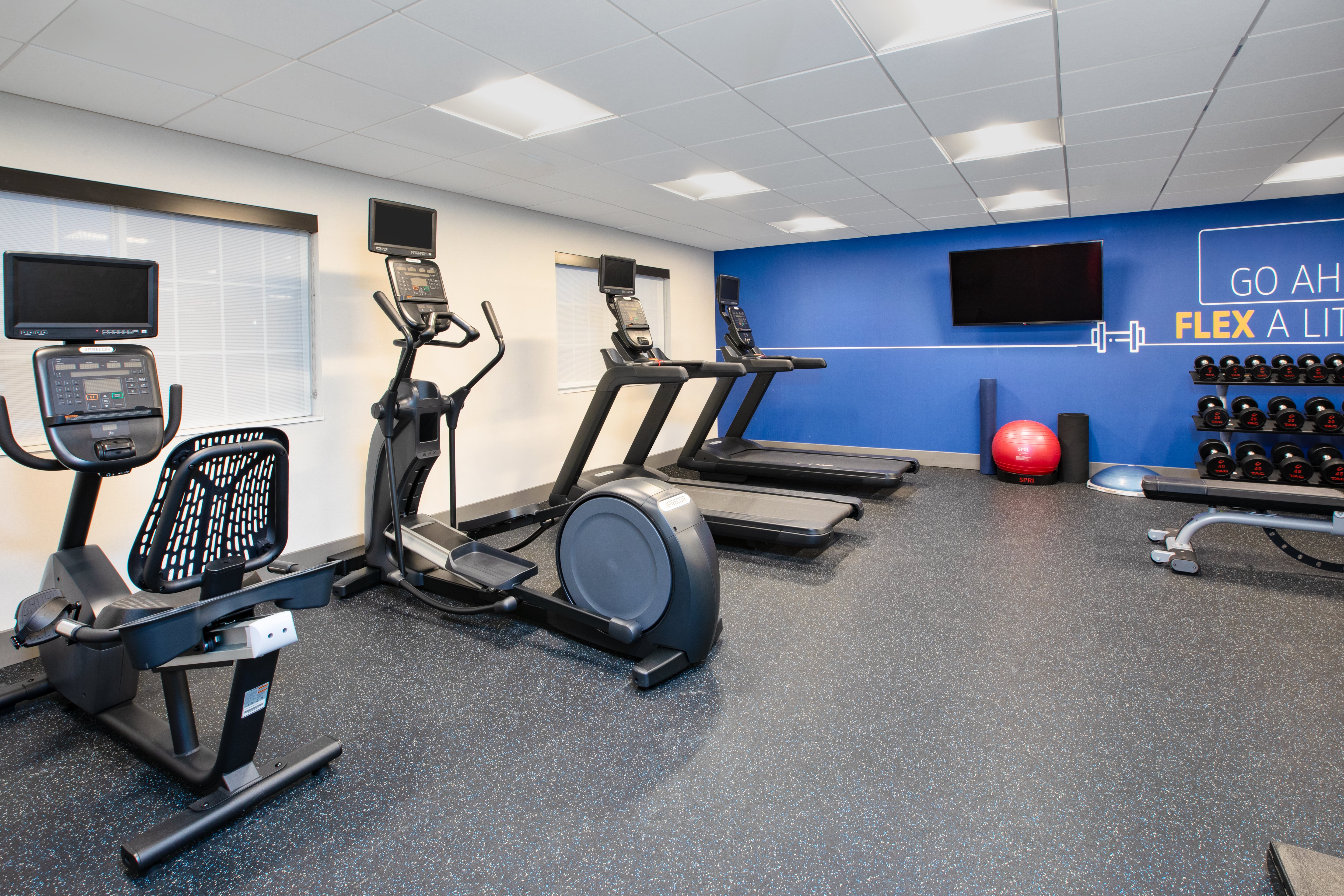 holiday inn express hotel and suites defiance by ihg