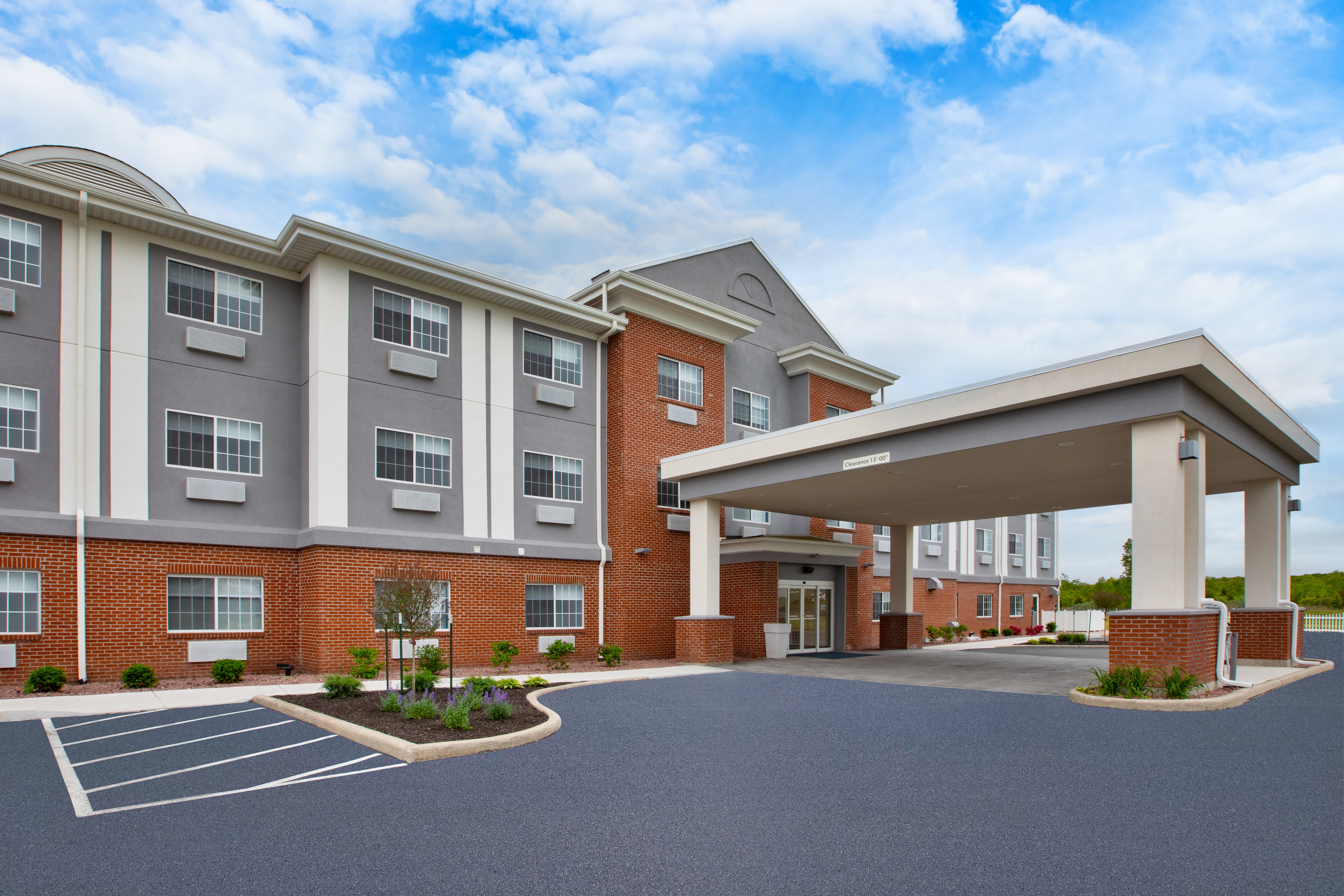 holiday inn express hotel and suites defiance by ihg