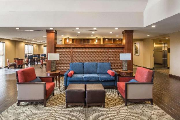 comfort suites dodge city