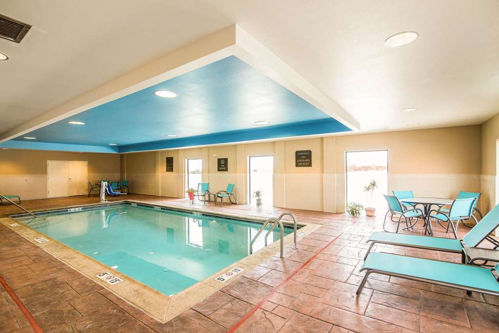 comfort suites dodge city