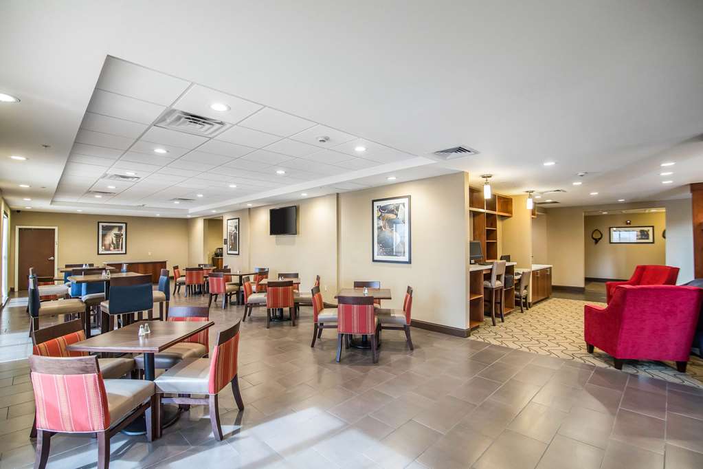 comfort suites dodge city