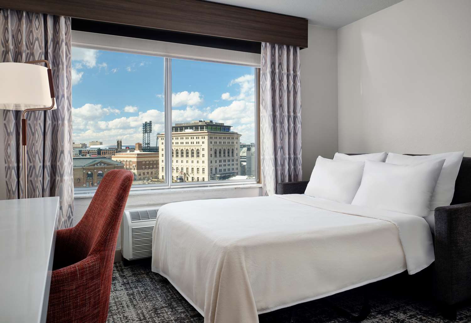hilton garden inn detroit downtown