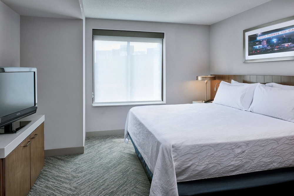 hilton garden inn detroit downtown