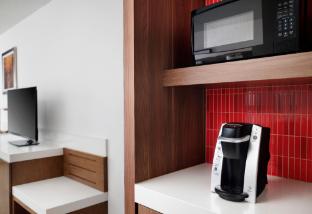 hilton garden inn detroit downtown