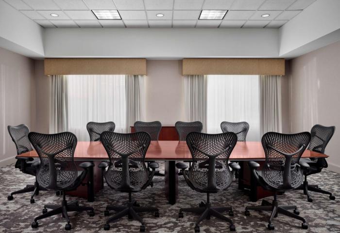 hilton garden inn detroit downtown