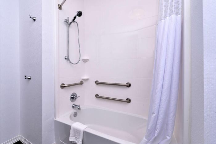 hampton inn broussard lafayette area