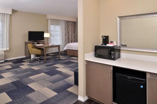 hampton inn broussard lafayette area