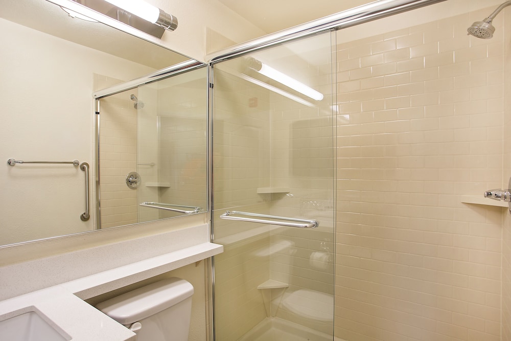 candlewood suites fort campbell oak grove by ihg