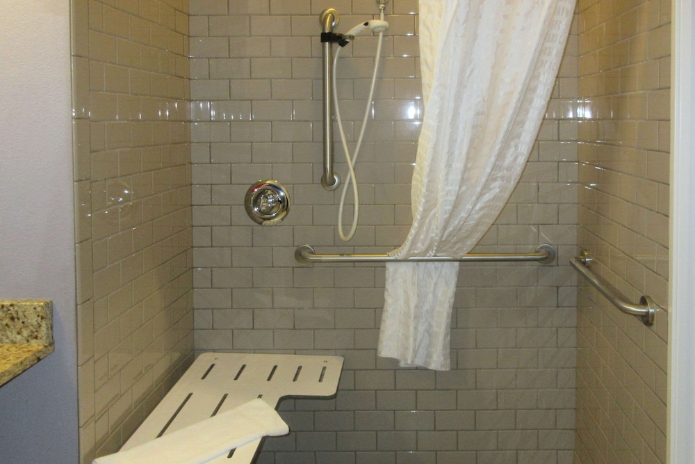 quality inn and suites caldwell i 77