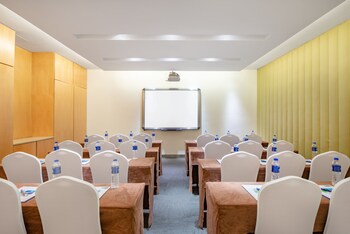 Holiday Inn Express Changzhou Center By Ihg,Jiangsu>>Changzhou,3 star