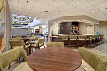 embassy suites charleston