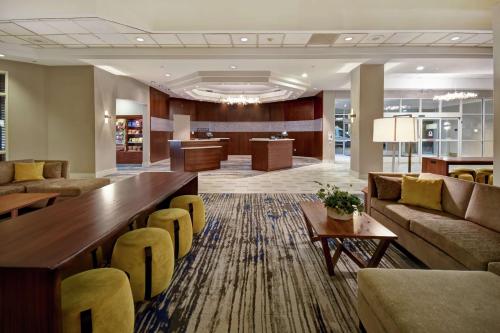 embassy suites charleston