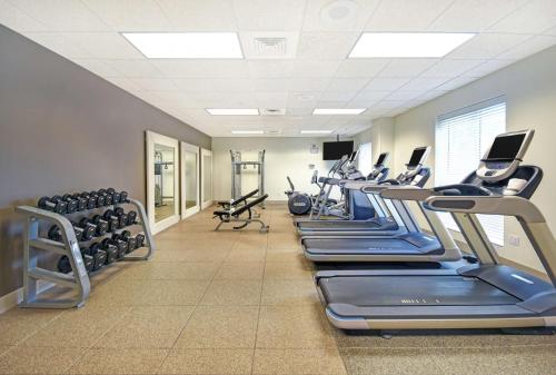 embassy suites charleston