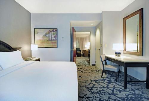 embassy suites charleston