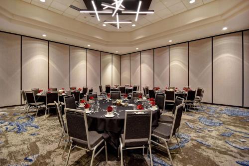 embassy suites charleston