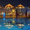 market pavilion hotel