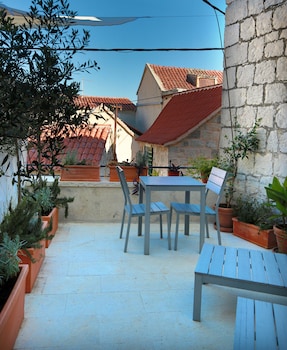 divota apartment hotel