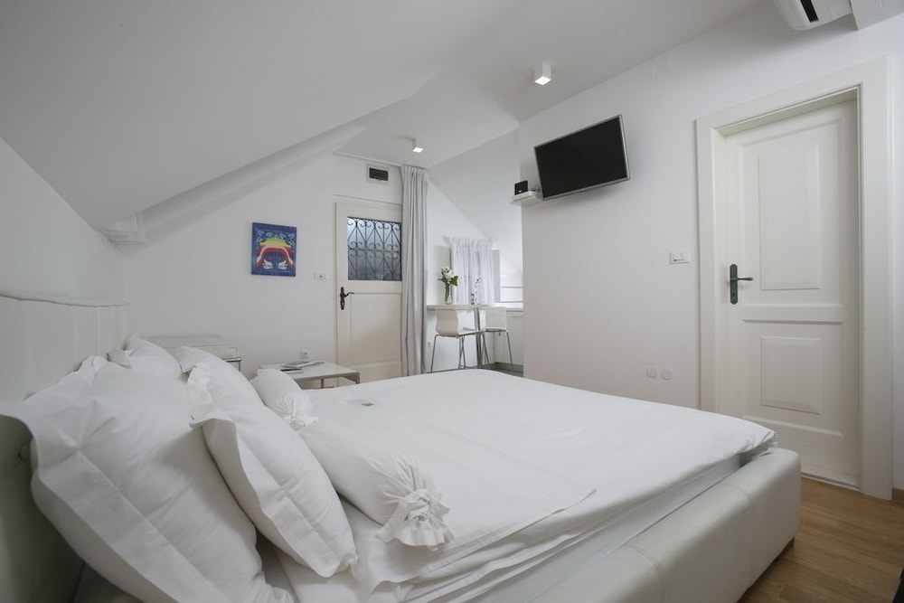 divota apartment hotel