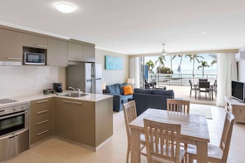 oaks hervey bay resort and spa