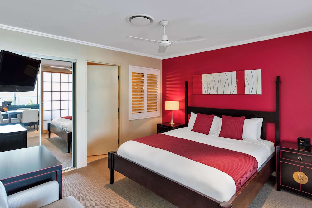 oaks hervey bay resort and spa