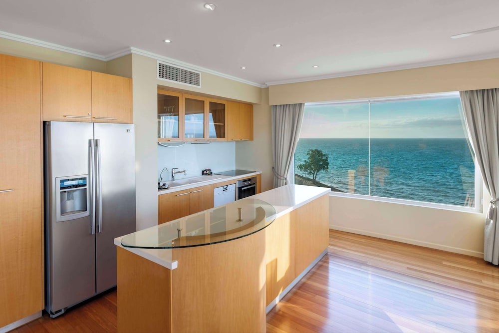 oaks hervey bay resort and spa