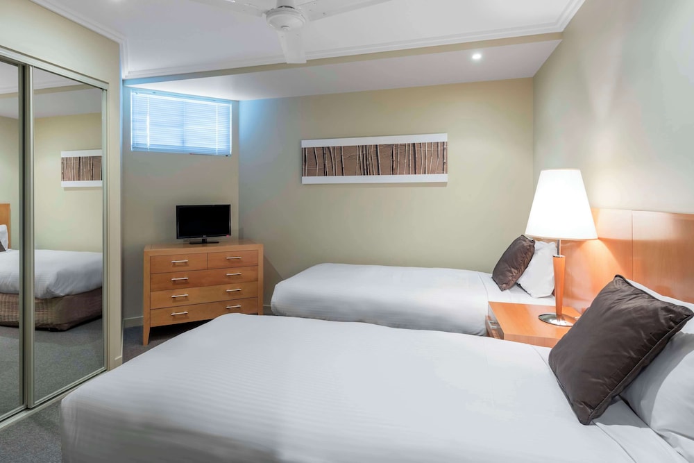 oaks hervey bay resort and spa