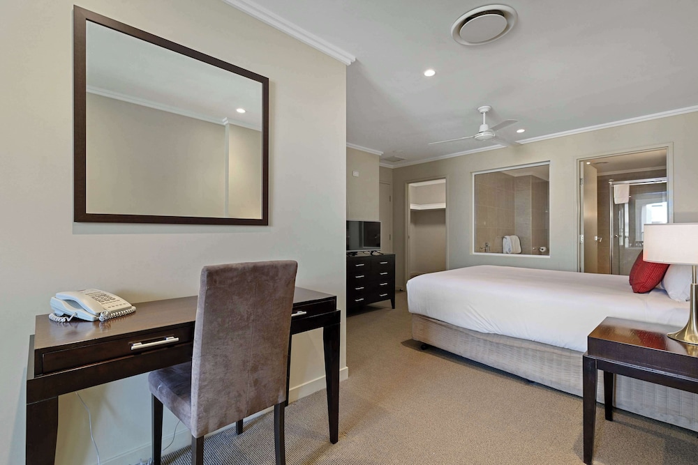 oaks hervey bay resort and spa