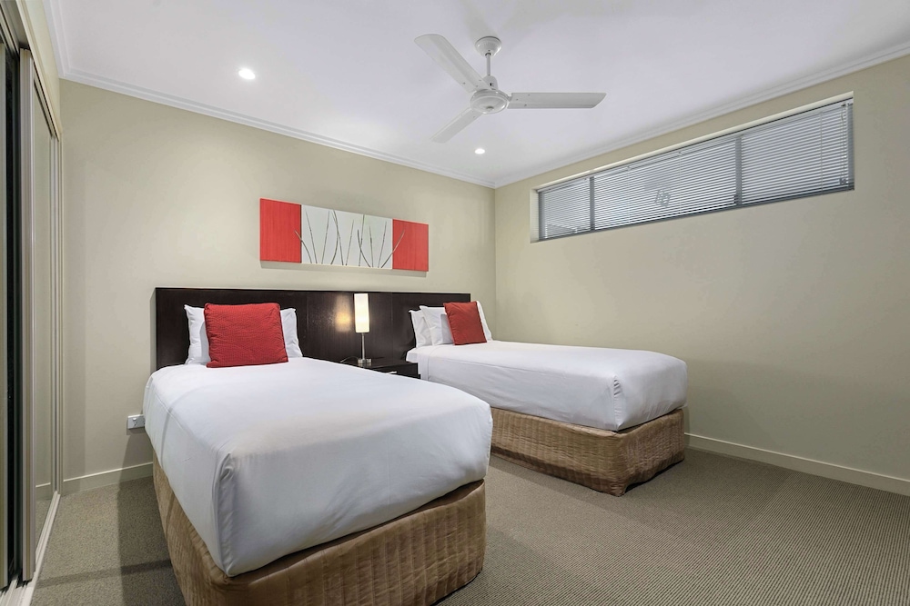oaks hervey bay resort and spa