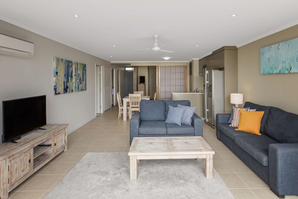 oaks hervey bay resort and spa