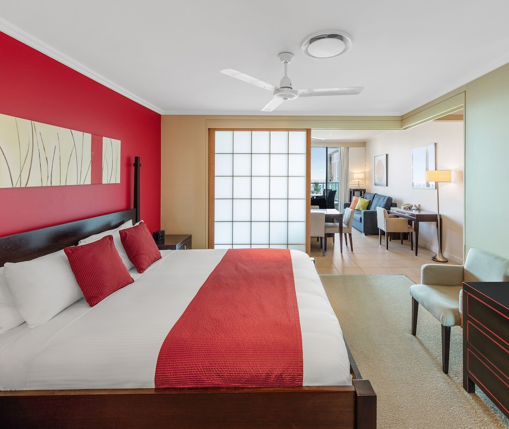 oaks hervey bay resort and spa