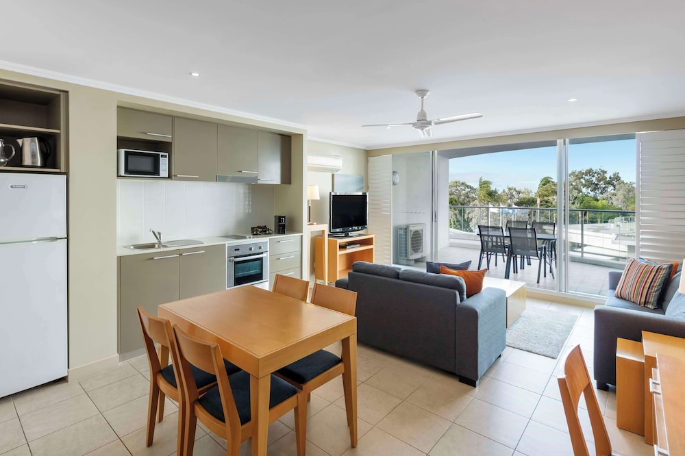 oaks hervey bay resort and spa