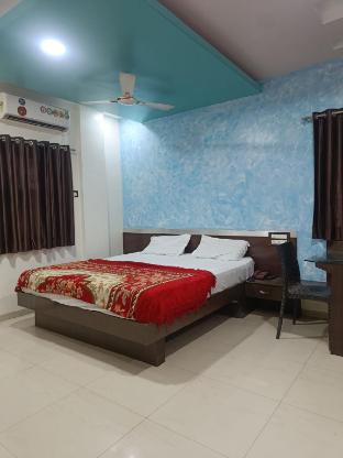 hotel mrunal palace