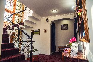 Hospitality Home,Near Daar-Ul-Uloom Bilaaliya Nageen West ,Srinagar-Kashmir,2 star